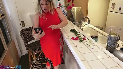 Stepmom gets cooter for anniversary of secretary blowing husband's cock so she plumbs her stepson